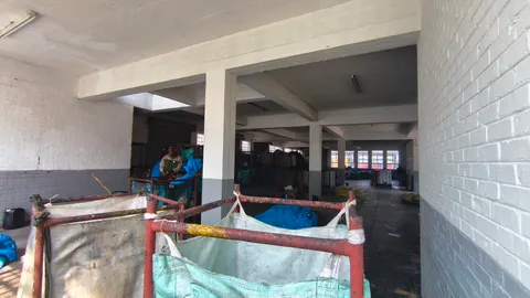 Industrial-warehouse-To-Let-in-Benrose  (5)